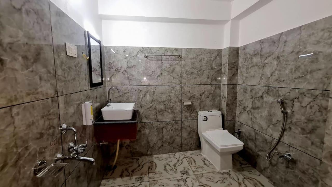 Hotel D Indian Kargil Zewnętrze zdjęcie